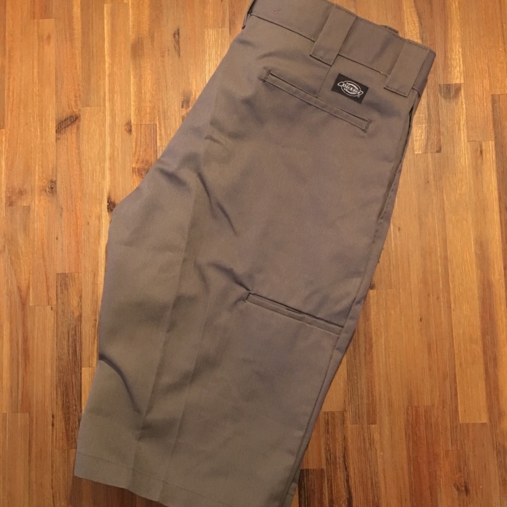 NWT Dickies gray twill work shorts, size 36